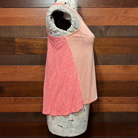 American Eagle Outfitters Crew Neck Two Toned Pink Tank Top - Picture 5 of 8
